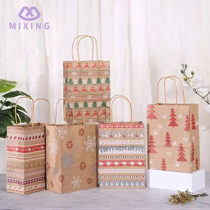 クラフトのクリスマスギフトバッグ
